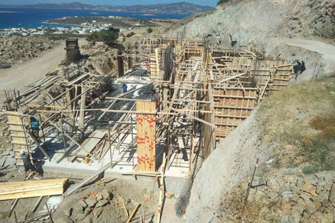 Design and construction of houses in Paros